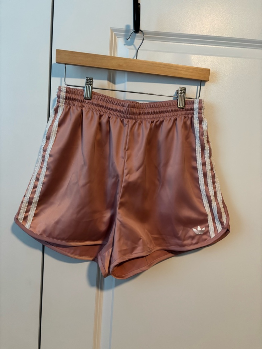 adidas Originals Women's Satin Ruffle 3-Stripes Shorts - NWOT - Picture 5 of 6